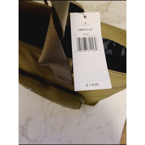 Woman's Handbags Tommy Hilfiger forest green North/South Tote - Smooth Nylon - Picture 3 of 4